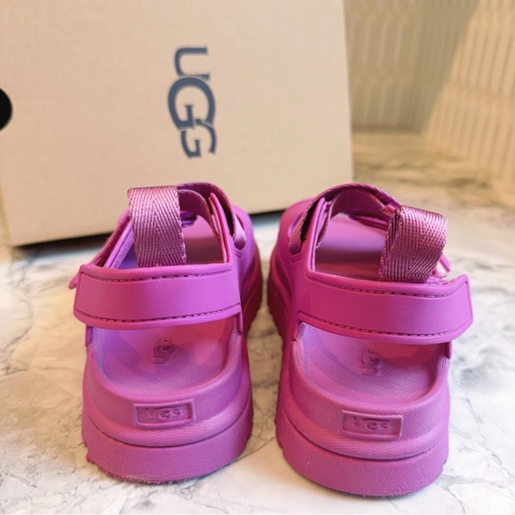 UGG kids goldenglow sandels - Picture 2 of 11
